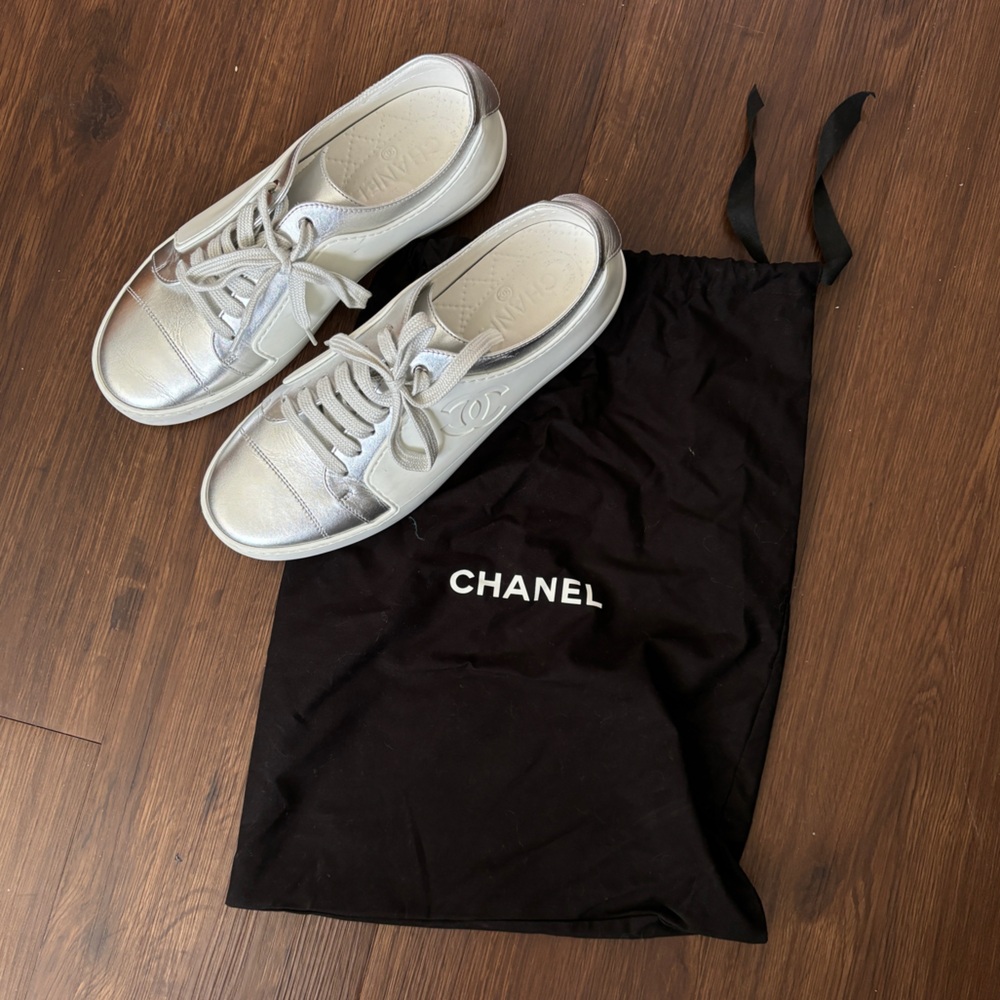 Chanel Interlocking CC Leather & Rubber White Silver Wedge Sneakers Trainers - Picture 15 of 15